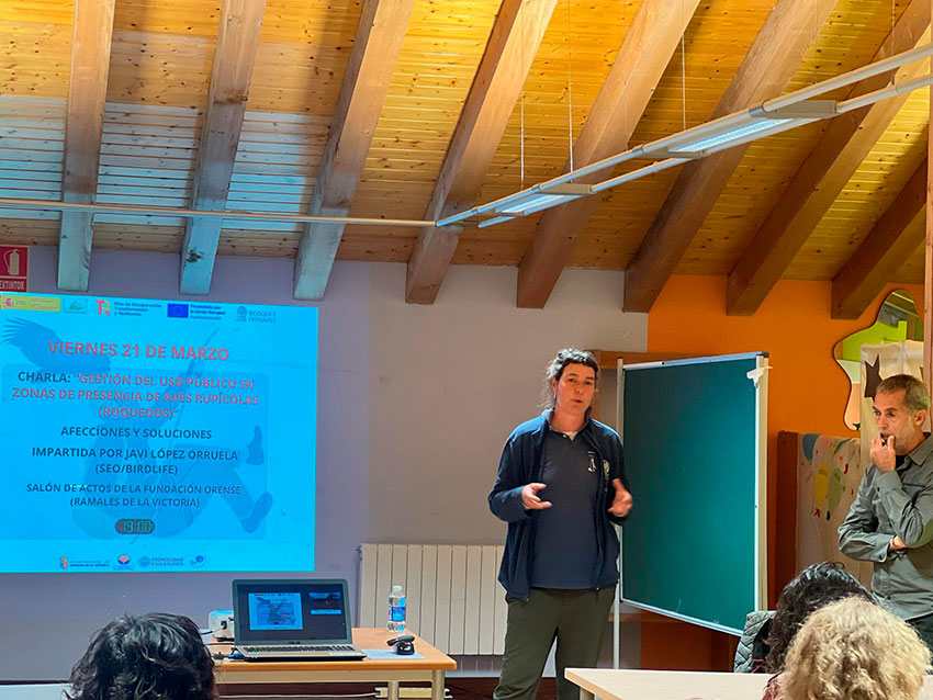 Presencia de aves rupícolas charla